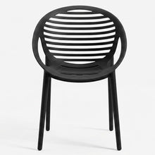 Silla Tokio con Brazos, Color Negro, con Espaldar y Diseño Moderno