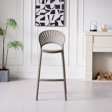 Silla para Bar Paraíso, Color Taupe, Diseño Moderno