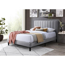 Cama Doble Lisa, Gris Claro, madera roble tapizada