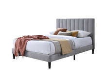 Cama Doble Lisa, Gris Claro, madera roble tapizada