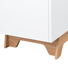 Mesa para TV Toulo, Blanco y Fresno Europeo, con Espacio para TV de 80"