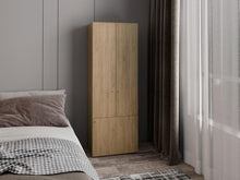 Closet Beico II, Fresno Europeo y Blanco Duqueza, con tres Puertas Abatibles y cuatro entrepaños ZF