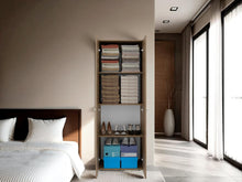 Closet Beico, Fresno Europeo y Blanco Duqueza, con dos Puertas Abatibles y cuatro entrepaños ZF