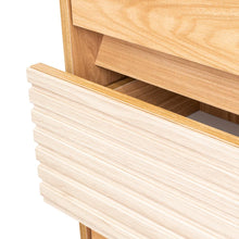 Organizador Wandda,Fresno Europeo y Roble Natural, con tres cajones