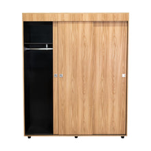 Closet Angelo 150, Fresno Europeo y Wengue, con Tres Puertas Corredizas