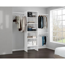 Closet Abierto Selt, Blanco, Con variedad de entrepaños y tres tubos cromados ZF