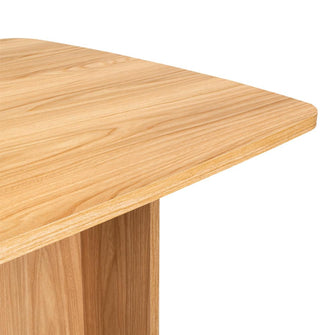 Comedor Bangok, Fresno Europeo, con diseño practico y funcional No incluye Sillas
