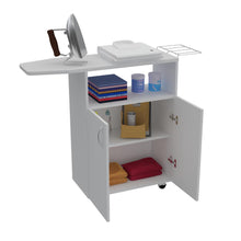 Mesa Para Planchar Zendaya, Blanco Duqueza, con compartimientos para almacenar elementos de aseo ZF