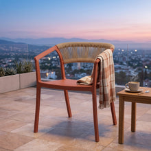 Silla Balí, Terracota, con Espaldar en Cuerdas y Diseño Moderno