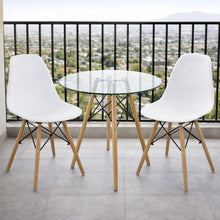 Silla Eames, Color Blanco, con Patas de Madera
