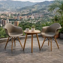 Silla Eymos , Color Taupe, con Espaldar y Patas en Madera