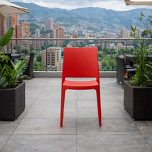 Silla Soho, Roja, con Espaldar Cerrado y Diseño Minimalista