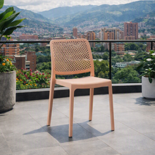 Silla Manhattan, Mandarina, con Espaldar en Rejilla y Diseño Minimalista