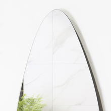 Espejo Irregular Carlo, en forma de Gota