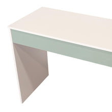 Escritorio en L Up, Carpi y Agave, cuenta con un amplio especio de trabajo