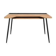 Escritorio Troet, Macadamia y Negro, con amplia superficie de trabajo