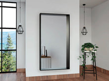 Espejo Rectangular Trento, con marco en madera