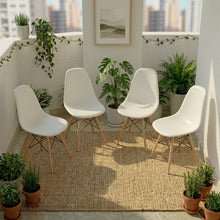 Set de 4 Sillas Eames, Color Blanco, con Patas de Madera