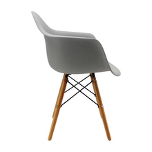 Kit por 4 Silla Eames Con Brazos Patas en Madera - Gris