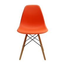 Kit por 4 sillas Eames Patas En Madera para comedor, sala, restaurante - Naranjas