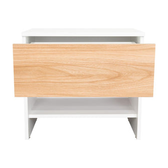 Mesa de Noche Light, Fresno Europeo y Blanco, con superficie para objetos decorativos