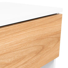 Mesa de Noche Light, Fresno Europeo y Blanco, con superficie para objetos decorativos