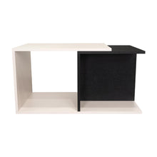 Mesa de Centro Cuera, Capri y Wengue, cuanta con espacio para ubicar objetos decorativos