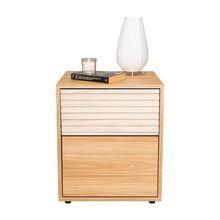 Mesa de Noche Wandda, Fresno Europeo y Roble Natural, con un cajón para guardar objetos