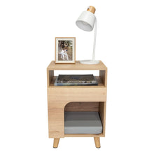 Mesa de Noche Yersi, Café Claro, con espacio para tu mascota X2