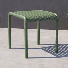 Mesa Lounge Parma, Verde, Pequeña con diseño minimalista