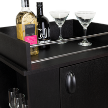 Bar Finland, Wengue, con Amplios Espacios para Ubicar Botellas ZF