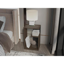 Mesa de Noche Evert, Milan y Wengue, con diseño moderno y espacio para ubicar objetos