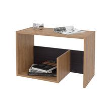 Mesa de Noche Evert, Miel y Wengue, con diseño moderno y espacio para ubicar objetos ZF