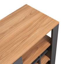 Bar Berky, Plata Oscuro y Fresno Europeo, con puertas de vidrio y manijas metálicas negras