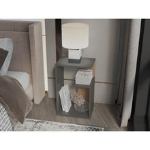 Mesa de Noche Evert, Plata Oscuro y Fresno Europeo, con diseño moderno y espacio para ubicar objetos ZF