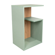 Mesa de Noche Evert, Agave y Fresno Europeo, con diseño moderno y espacio para ubicar objetos