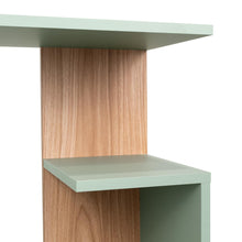 Mesa de Noche Evert, Agave y Fresno Europeo, con diseño moderno y espacio para ubicar objetos