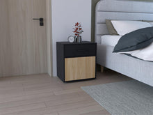 Mesa de Noche Grays, Wengue y Fresno Europeo, con una puerta y cajón