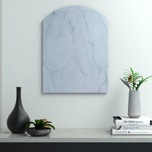 Espejo Rectangular Affi, Gris, con Borde Curvo En La Parte Superior