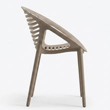 Set de 2 Sillas Tokio con Brazos, Color Taupe, con Espaldar y Diseño Moderno