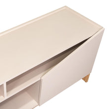 Mesa para TV Holanda, Fresno Europeo y Capri, para televisor máximo 70"