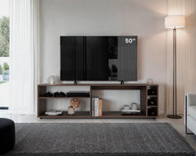 Mesa para TV Sunta, Milan, con amplios espacios para ubicar dispositivos de entretenimiento 70"