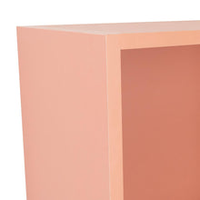 Repisa Veta, Arupo, con espacio para objetos decorativos