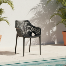 Set de 4 Sillas con Brazos Miame, Negro, con Espaldar y Diseño Moderno