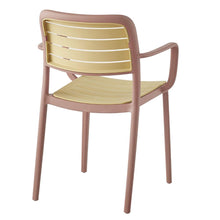 Silla con Brazos Carolina, Terracota y Beige, y Espaldar de Líneas Horizontales