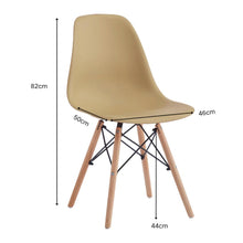 Set de 4 Sillas Eames, Color Taupe, con Patas de Madera