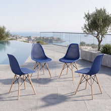 Silla Aira, Color Azul, Con espaldar y patas en Madera X4