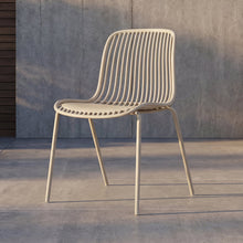 Silla Barcelona, Color Blanco, Con espaldar en lineas diseño moderno