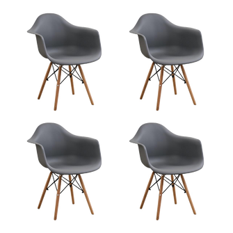Silla Delia, Color Gris Oscuro, Con espaldar y patas en Madera X4
