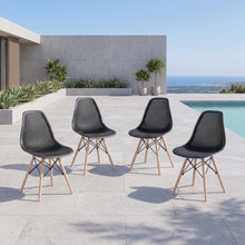 Silla Aira, Color Negro, Con espaldar y patas en Madera X4